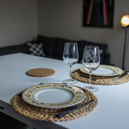 24h Au Mans Apartman *